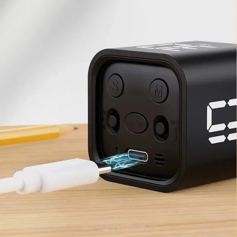 USB-C charging port on the Lockin Cube Pro LED